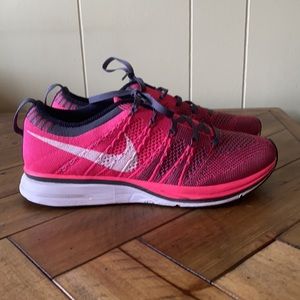 nike flyknit trainer pink flash